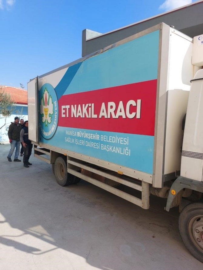 Hayırseverlerin Bağışladığı Hayvanlar Kesilerek Kızılay’a Teslim Edildi