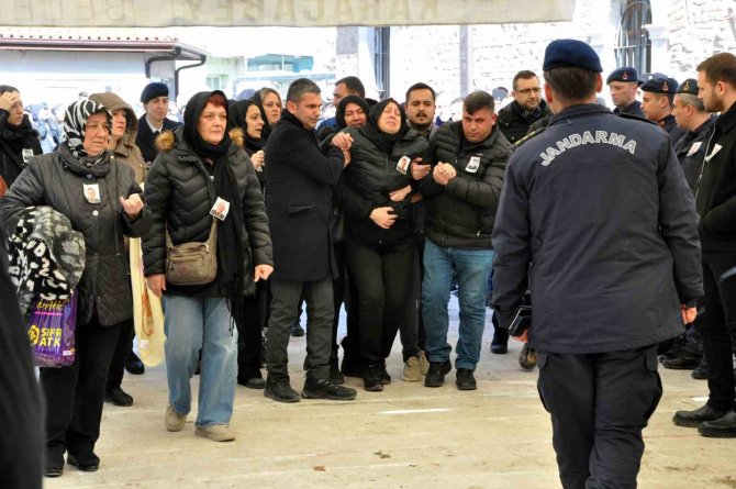 Deprem Şehidine Son Görev
