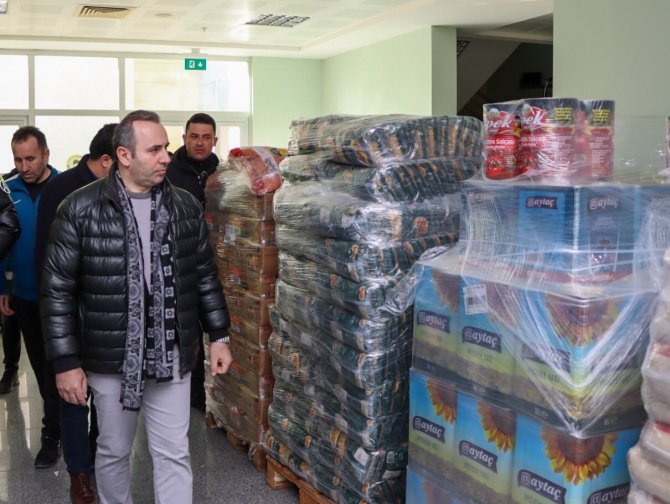 Yalova Belediyesi’nden Depremzedelere “Sosyal Market” Hizmeti