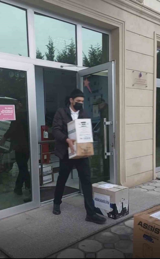 Açıköğretim Sistemi Azerbaycan Programları Ailesinden Depremzedelere Yardım