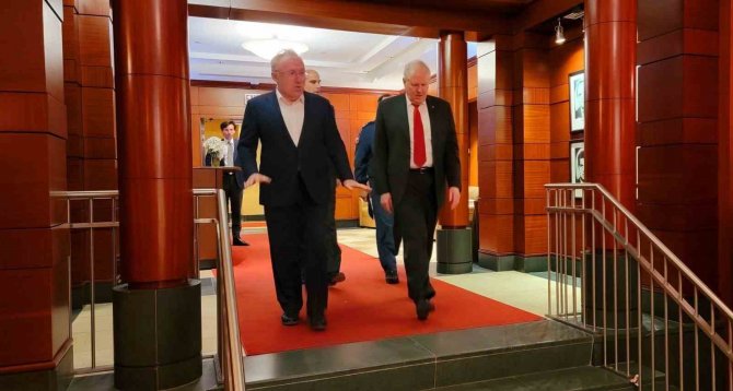 Abd Hava Kuvvetleri Sekreteri Kendall, Türkiye’nin Washington Büyükelçiliğinde Taziye Defterini İmzaladı