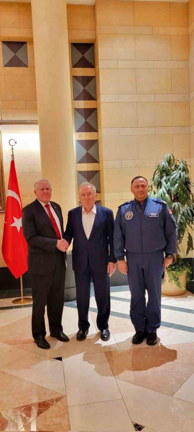 Abd Hava Kuvvetleri Sekreteri Kendall, Türkiye’nin Washington Büyükelçiliğinde Taziye Defterini İmzaladı