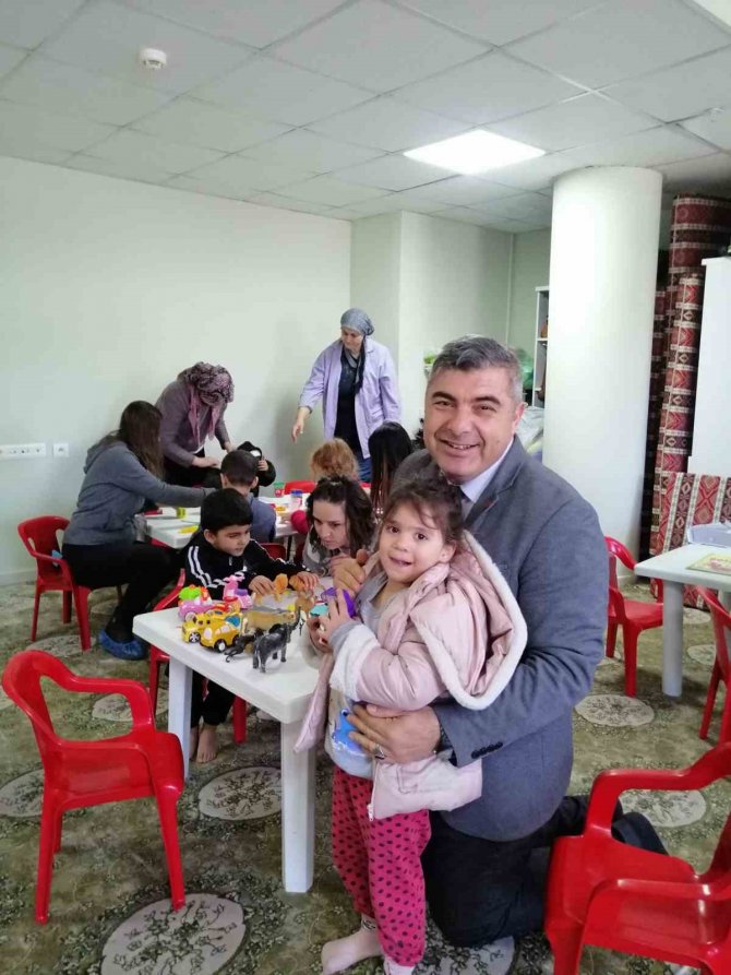 Depremzede Çocuklar Afyonkarahisar’da Mutluluk Kervanına Katıldı