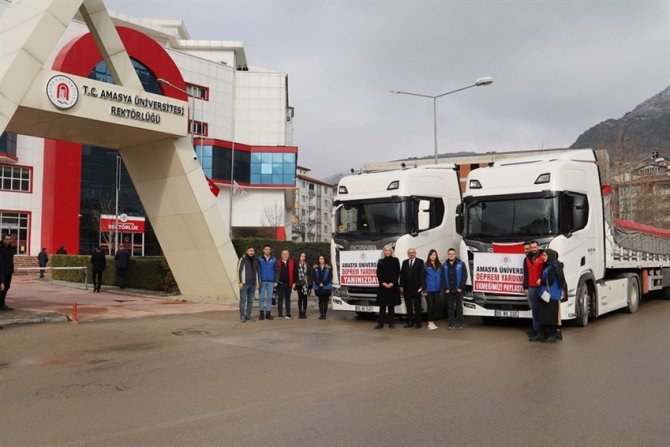 Amasya Üniversitesi’nden Deprem Bölgesine 2 Tır Yardım Malzemesi Desteği