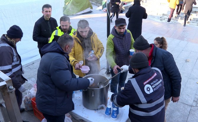 Antalya Büyükşehir Belediyesi Deprem Bölgesinde Yaraları Sarmaya Devam Ediyor