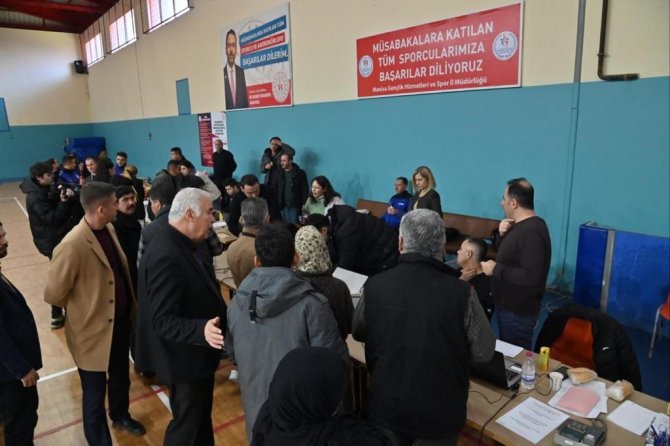 Manisa’da Depremzedeler İçin Kayıt Masası Oluşturuldu