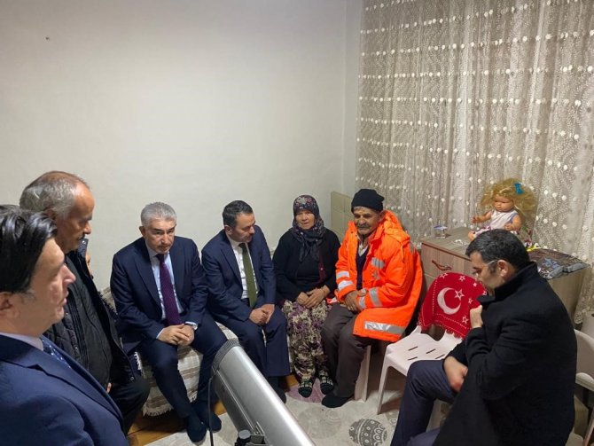 Vali İ̇lhami Aktaş, Depremde Hayatını Kaybedenlerin Ailelerine Taziyelerini İletti