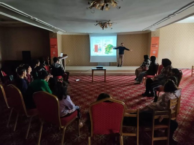 Deprem Bölgesinden Mardin’e Yerleşen Çocukların Yüzü Gülüyor