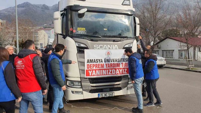 Amasya Üniversitesi’nden Deprem Bölgesine 2 Tır Yardım Malzemesi Desteği