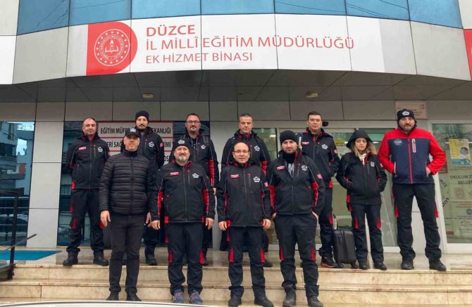 Düzceli Öğretmenler Depremzedeler İçin Seferber Oldular