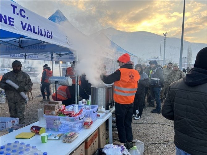 Elbistan’da Kurulan Destek Merkezi İle Yaralar Sarılıyor