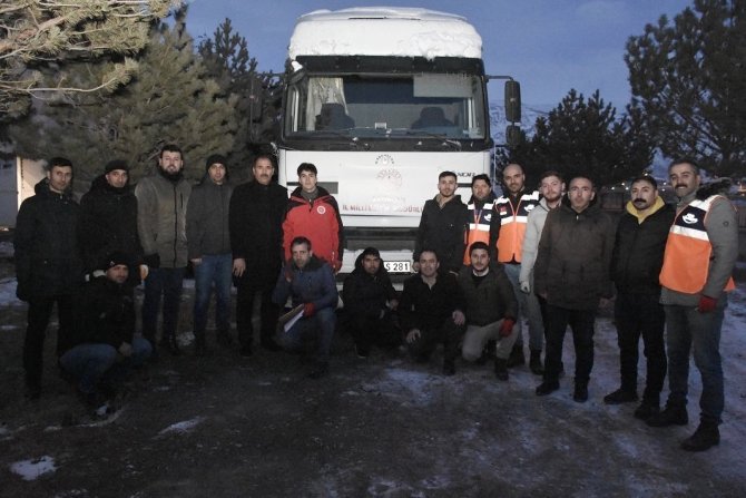 Erzincanlı Şavaklı Gençlerden Depremzedelere 517 Bin Tl Destek