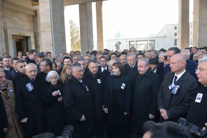 Eski Chp Genel Başkanı Deniz Baykal İçin Tbmm’de Tören Düzenlendi