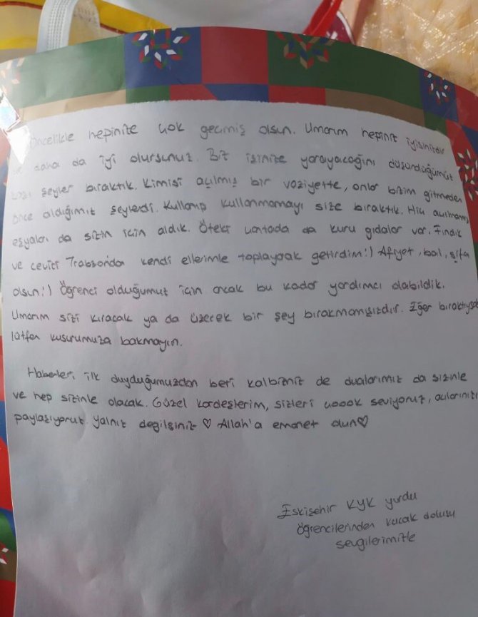 Eskişehir’de Üniversiteliler Depremzedeler İçin Masalarını Dolu Bıraktı