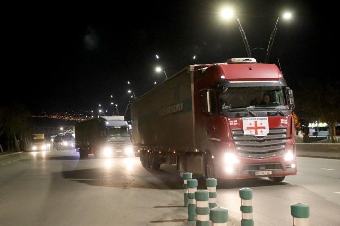 Gürcistan’dan Türkiye’ye 100 Tondan Fazla İnsani Yardım
