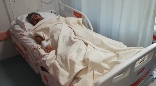 Depremde Kolunu Kaybeden Gazeteci Bodur “Bileğimizi Kopardık, Ama Hayatımızı Kurtardık”