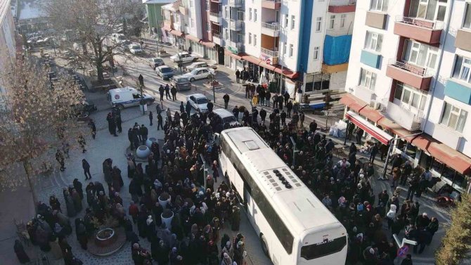Hisarcık’ta 48 Kişilik Yılın İlk Umre Kafilesi Dualarla Uğurlandı