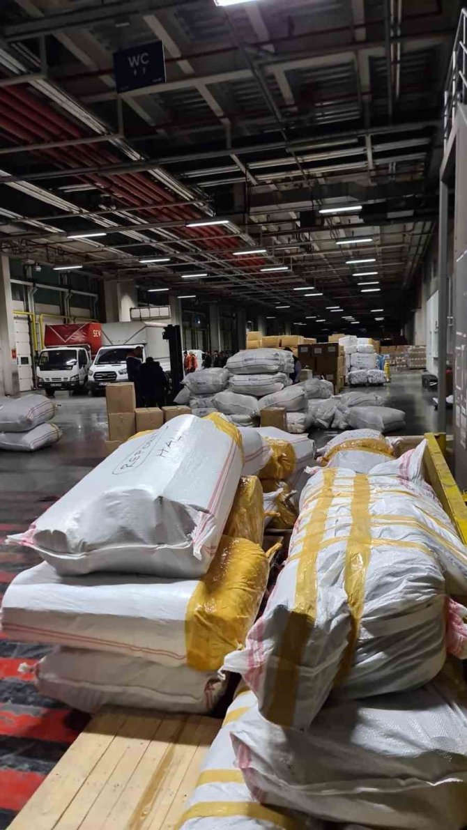 İ̇stanbul İş Dünyasının Kalbi Deprem Bölgesindeki 10 İl İçin Atıyor