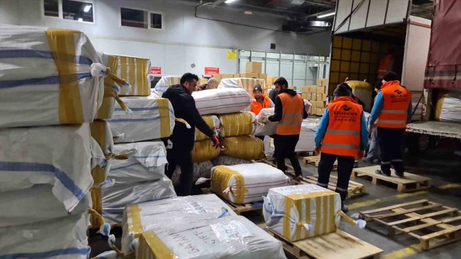 İ̇stanbul İş Dünyasının Kalbi Deprem Bölgesindeki 10 İl İçin Atıyor