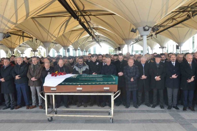 İ̇yi̇ Partili Koray Aydın’ın Annesi Son Yolculuğuna Uğurlandı