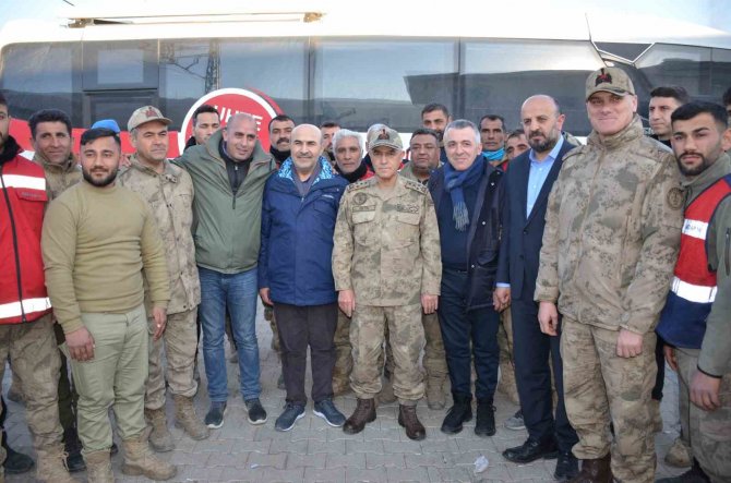 Vali Bilgin’den Yabancı Kanal Muhabirine Tokat Gibi Cevap