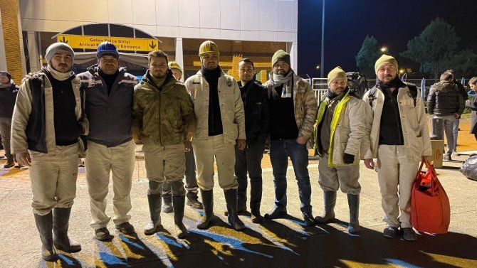 Kazma Ve Kürekle Enkaz Altındakilere Umut Oldular, O Kahramanlar Konuştu