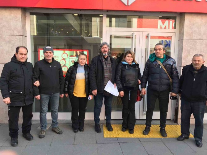 Zonguldak’ta Gazeteciler Depremzedelere Nakdi Yardımda Bulundu
