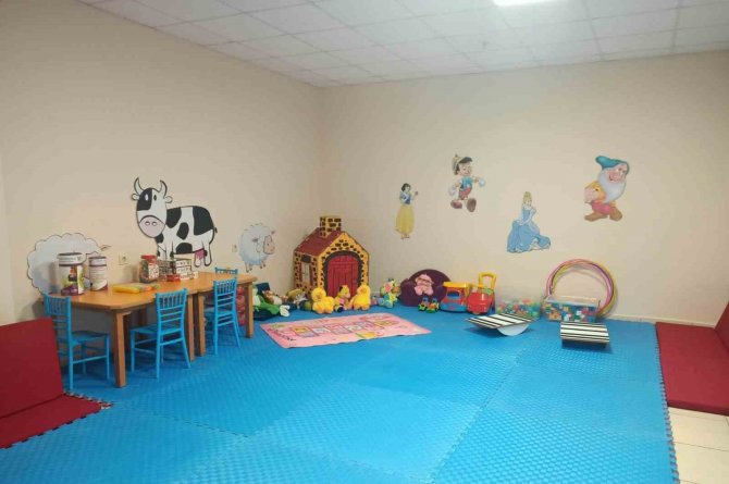 Depremzede Öğrenciler İçin Anasınıfı Açıldı