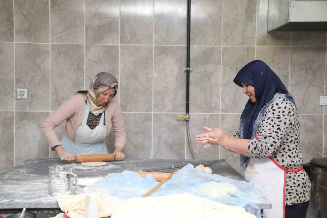 Elazığ Depremzedeler İçin Tek Yürek