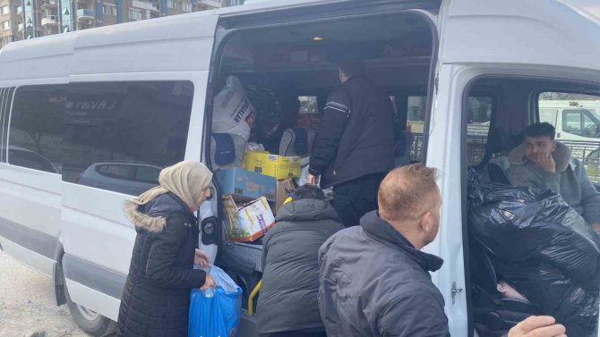 Gazeteciler Hatay’da Depremzedelere Yardım Eli Uzattı