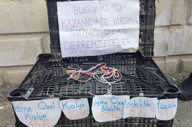 Yaşları Küçük, Yürekleri Büyük: Depremzedeler İçin Takı Malzemelerini Satışa Çıkardılar