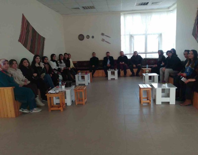 Kırşehir Aeü, Depremden Etkilenen Çocukları Rehabilite Ediyor