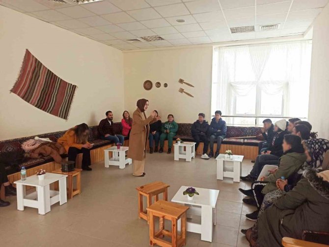 Kırşehir Aeü, Depremden Etkilenen Çocukları Rehabilite Ediyor