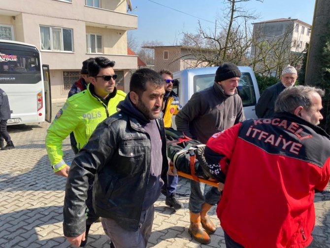 Turistleri Taşıyan Tur Otobüsü Kazadan Sonra Bina Duvarına Çarptı