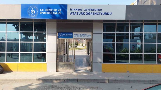 İ̇stanbul’da Öğrenciler Yurtları Boşaltmaya Devam Ediyor