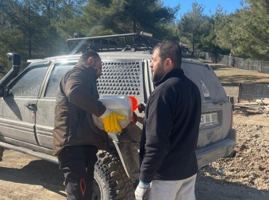 Off-road Araçları Deprem Bölgesinde Ekiplere Yardımcı Oldu