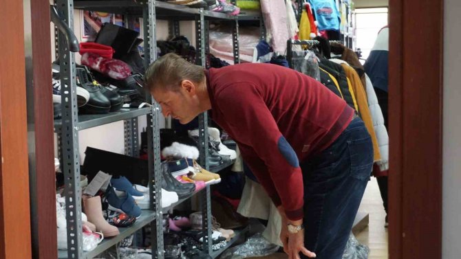 Edirne’ye Gelen Depremzedeler İhtiyaçlarını Ücretsiz Marketten Karşılıyor