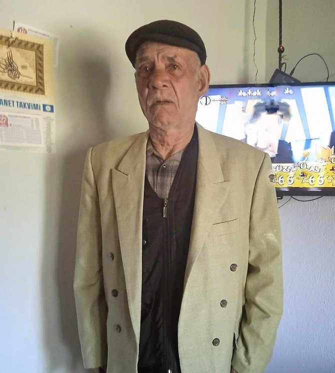 Alevlerin Arasında Kalan Yaşlı Adam Hayatını Kaybetti