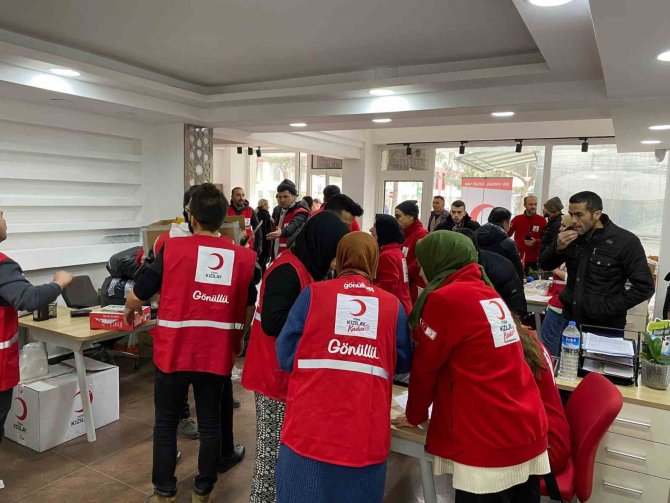 Başkan Yakın Afet Bölgesine Yapılan Yardımları Açıkladı