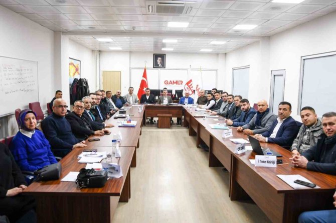 Asrın Felaketinde Uşak’tan Deprem Bölgesine 1 Milyonu Aşkın Battaniye Gönderildi