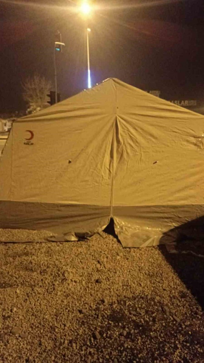 Zonguldak Belediyesi, Nurdağı’ndaki Felçli Depremzedenin İmdadına Yetişti