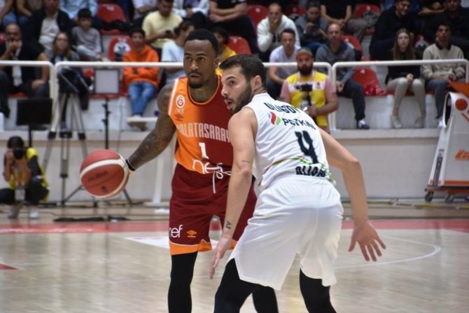 Karşıyakalı Ve Aliağalı Basketçilere Milli Davet