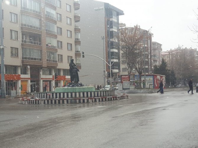 Afyonkarahisarlılar Karlı Bir Sabaha Uyandı
