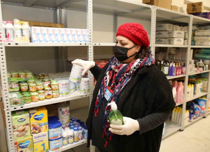 Alkü’den Ücretsiz “Yardım Marketi”