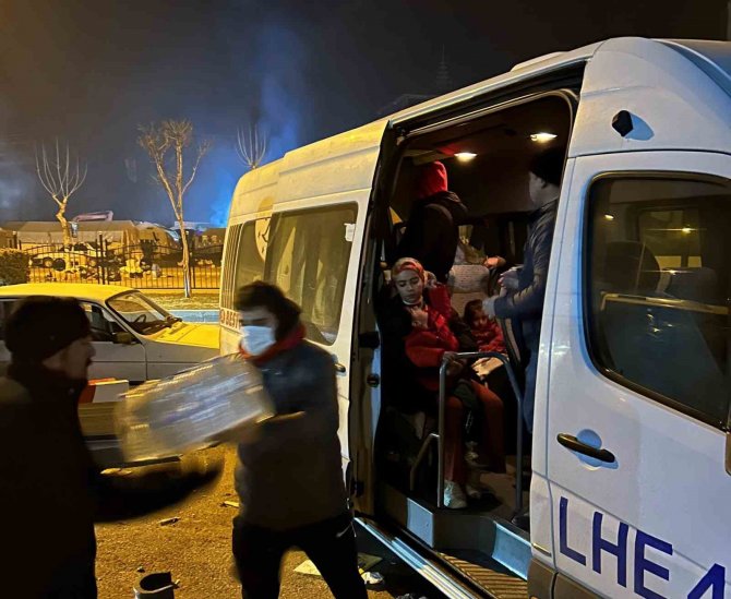“Deprem Yardımlarınız Zayi Olmasın”