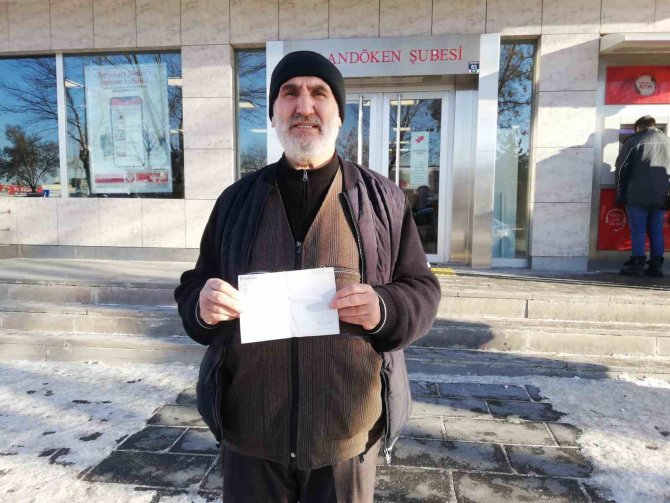 15 Temmuz Gazisi Umre Parasını Depremzedelere Bağışladı