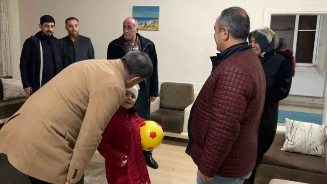 Ahlat Depremzedelere Kucak Açtı
