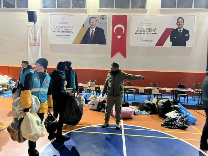 Balıkesir Ülkü Ocakları Depremzedelere Desteğe Devam Ediyor