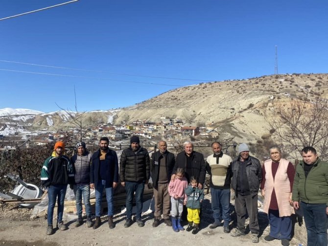 Deprem Bölgesinde Afetzedelerle Bir Araya Geldi