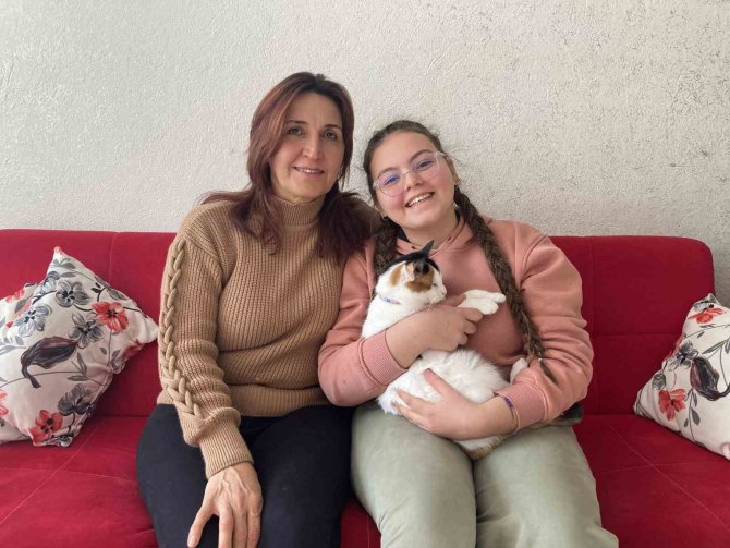 Çevresinden Topladığı Paralarla Depremzedelere Yardım Gönderdi